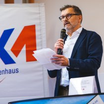 AB250018_KKH_Alsfeld_Spatenstich_1025-89.jpg